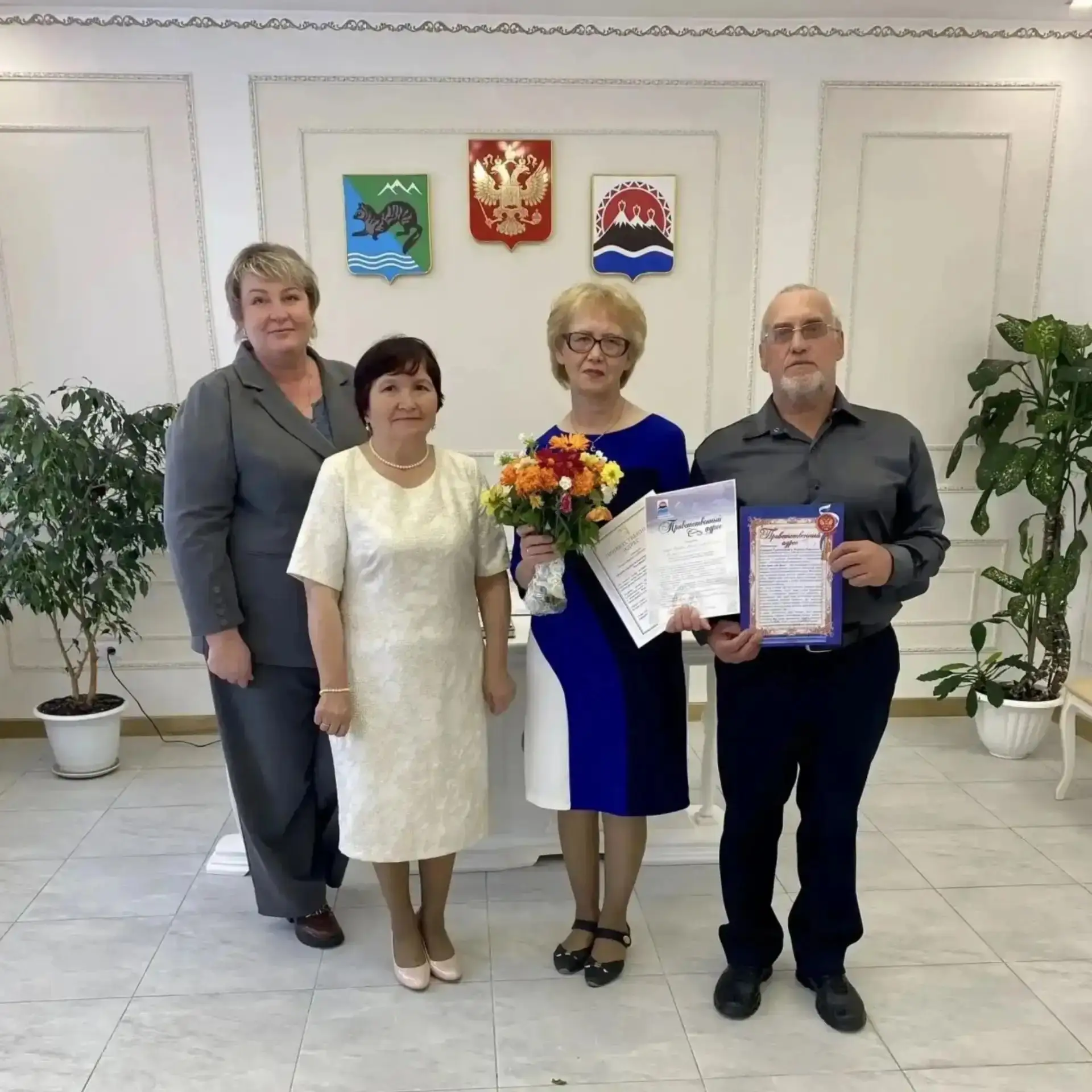 💍 Камчатские супруги отметили сапфировую свадьбу