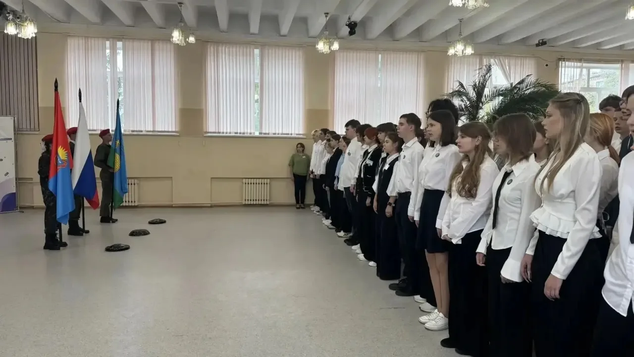 🎉 Торжественная линейка и важные события недели: заряжаемся на успех! 🎉