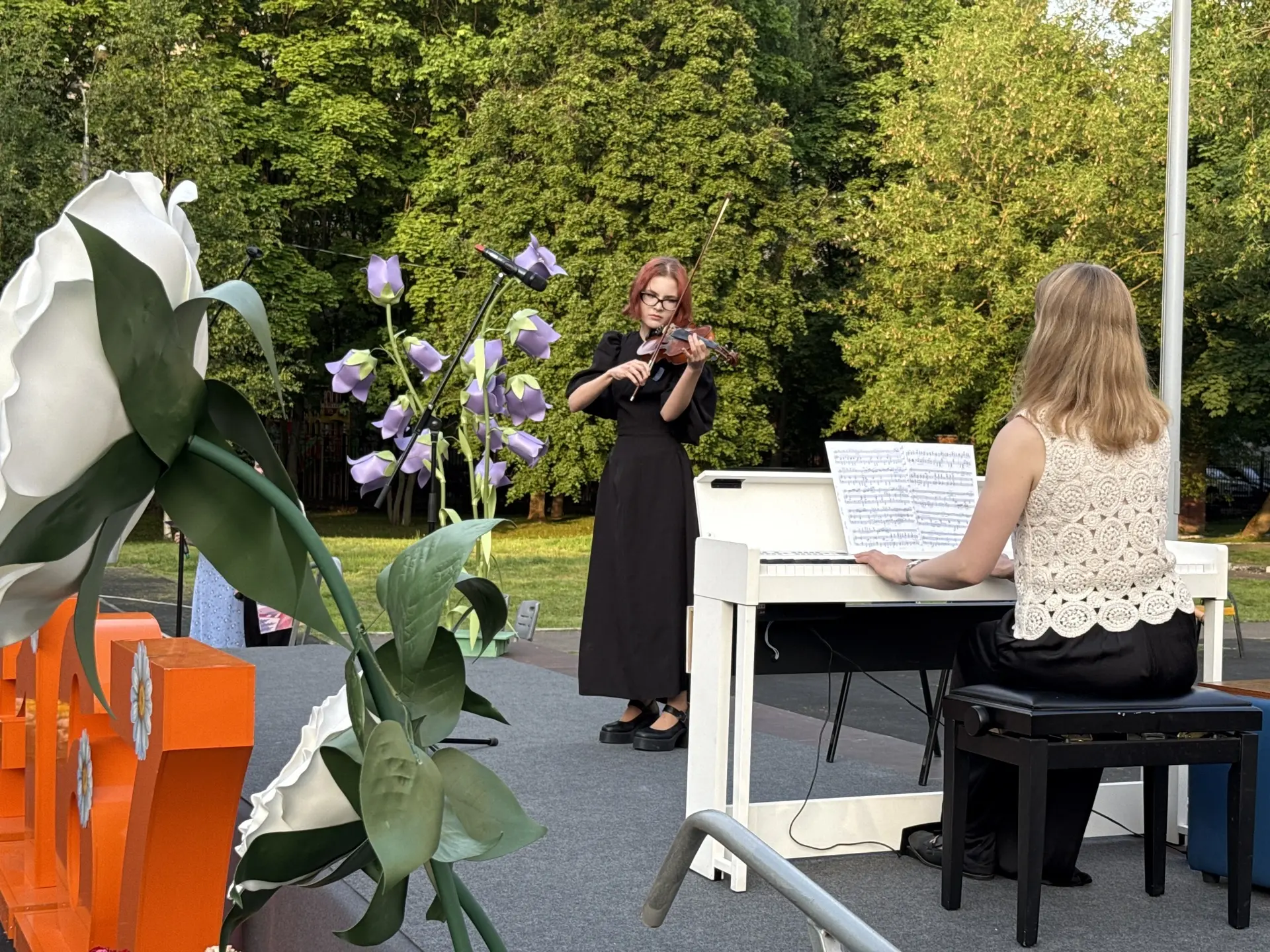 🌸 «Майский вальс» под открытым небом: концерт Школьной детской филармонии 🎶  21 мая школьный стадион