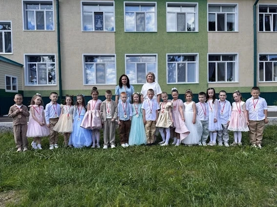 🎓 В добрый путь, наши «Карамельки»! 
Продолжая череду трогательных выпускных праздников, от всей ду
