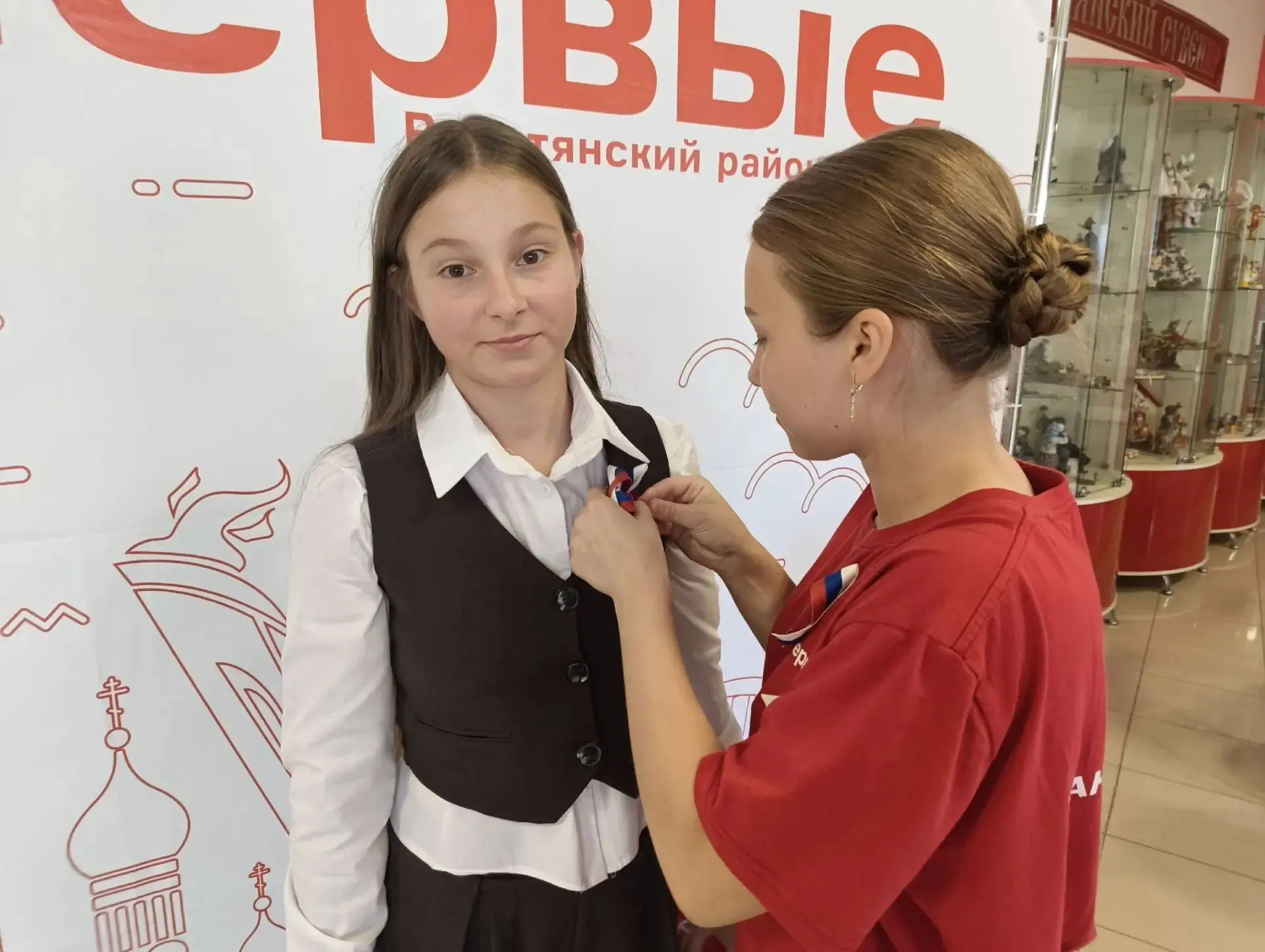 Сегодня наши Первые провели яркую и патриотичную акцию «Триколор» в преддверии Дня Госу...