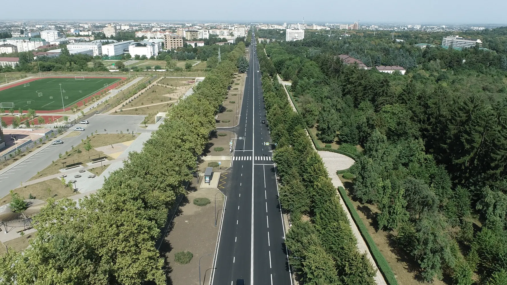 В Нальчике началась установка современных остановочных павильонов в ответ на обращения ...