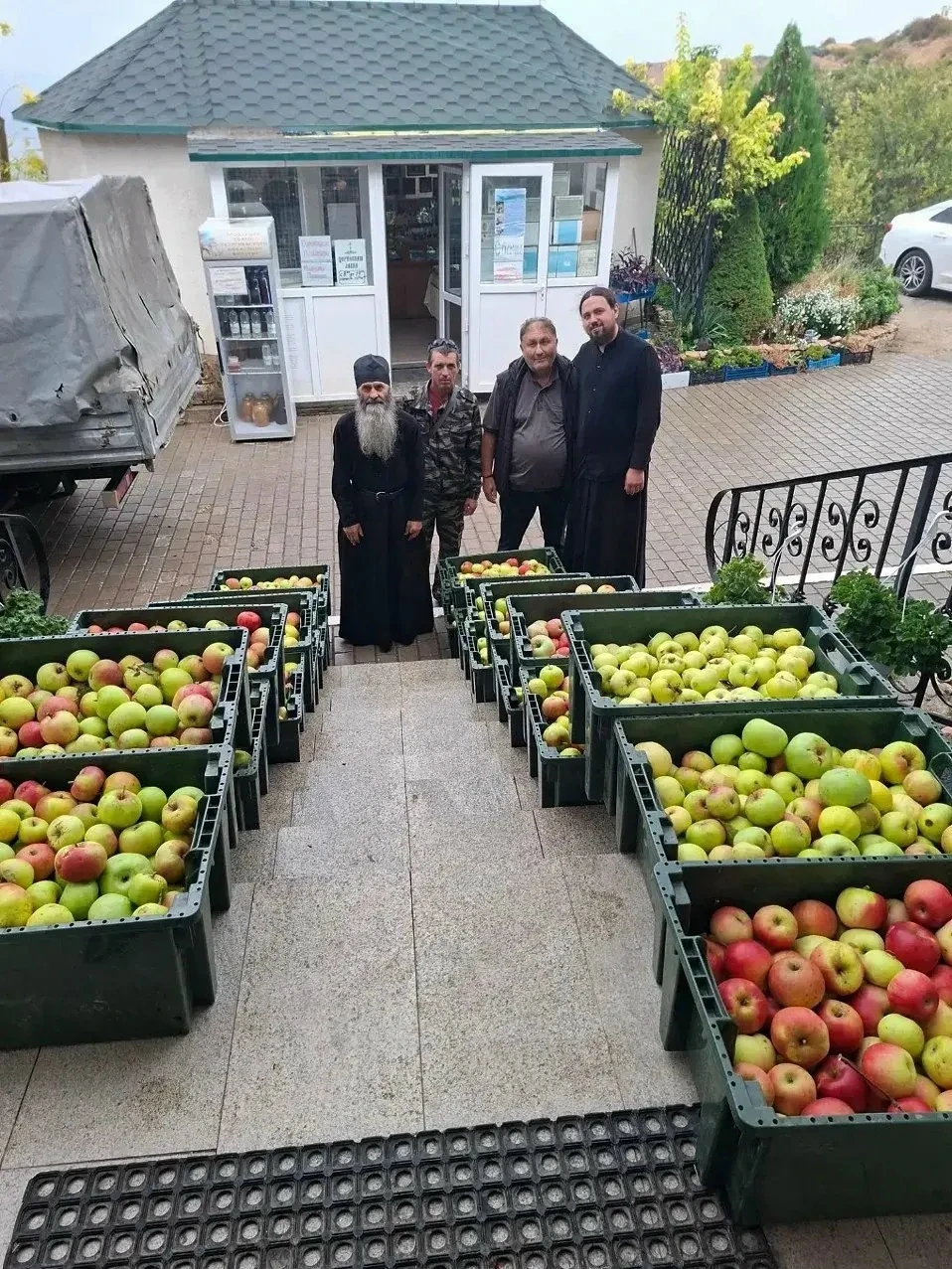 🙏 Братия Свято-Георгиевского монастыря выражает особую благодарность директору Никитск...
