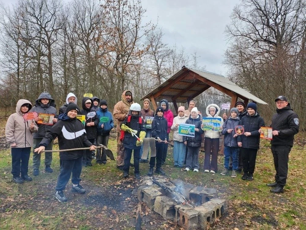 🌳 В урочище Большое Толстое Губкинского округа прошёл обучающий экологический практикум для школьник