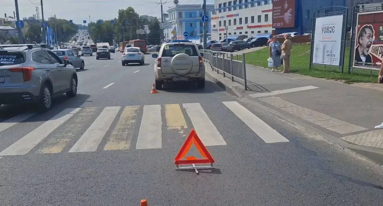 🙏На проспекте Гагарина на пешеходном переходесегодня  сбили ребенка.

7‑летний мальчик сейчас в бол