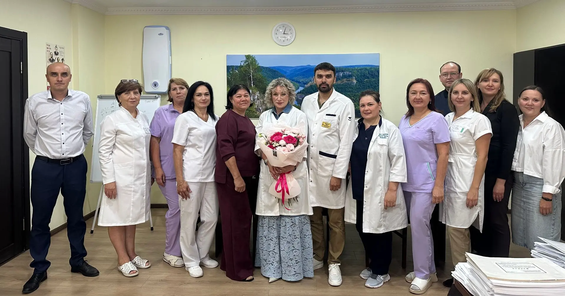 💐От всего коллектива Чишминской ЦРБ искренне поздравляем с днём рождения заведующего к...