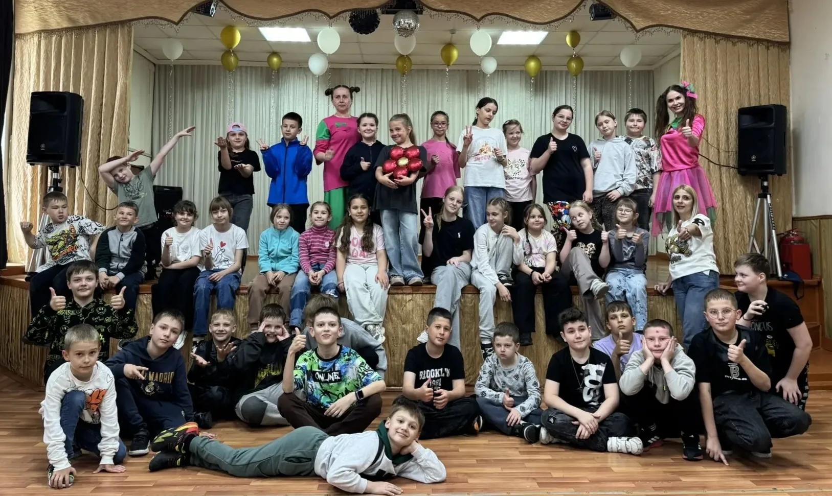 "Распахните двери в лето!" - праздник, который зарядил всех на каникулы!