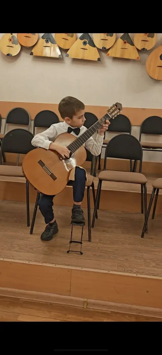 🎸Поздравляем Гильмутдинова Азата и его преподавателя Анастасию Владимировну Чеботарёву!👏👏👏
