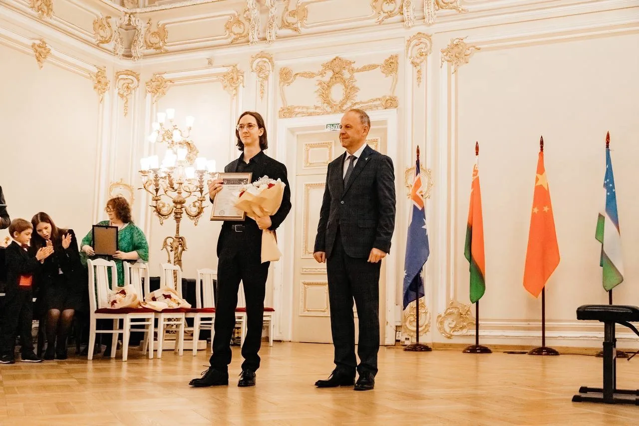 🎹С 3 по 10 июня в Санкт-Петербурге прошел XIII Международный конкурс юных пианистов «Ступень к маст