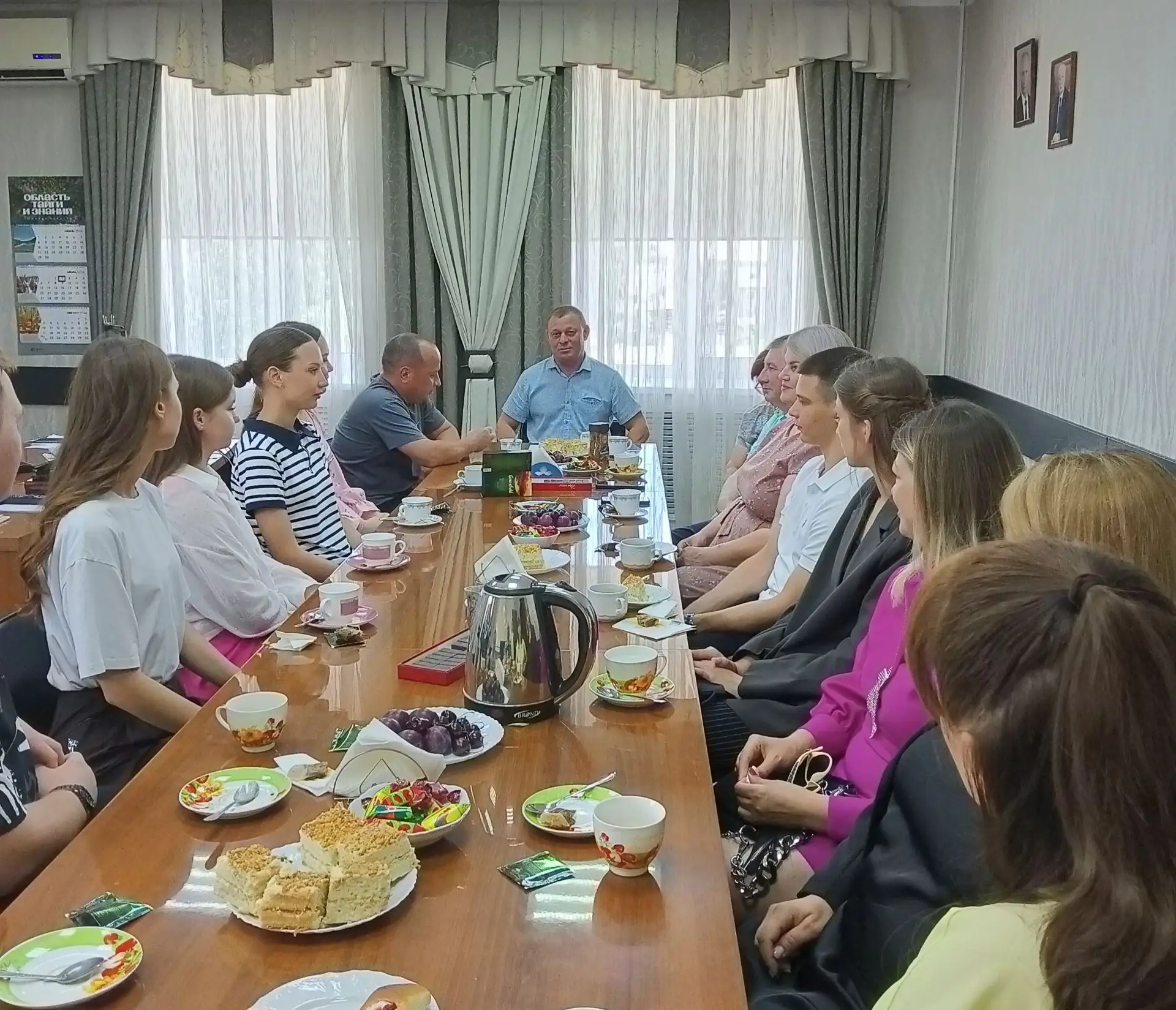 Уже доброй традицией в нашем районе стала встреча Главы района с медалистами: сегодня С...