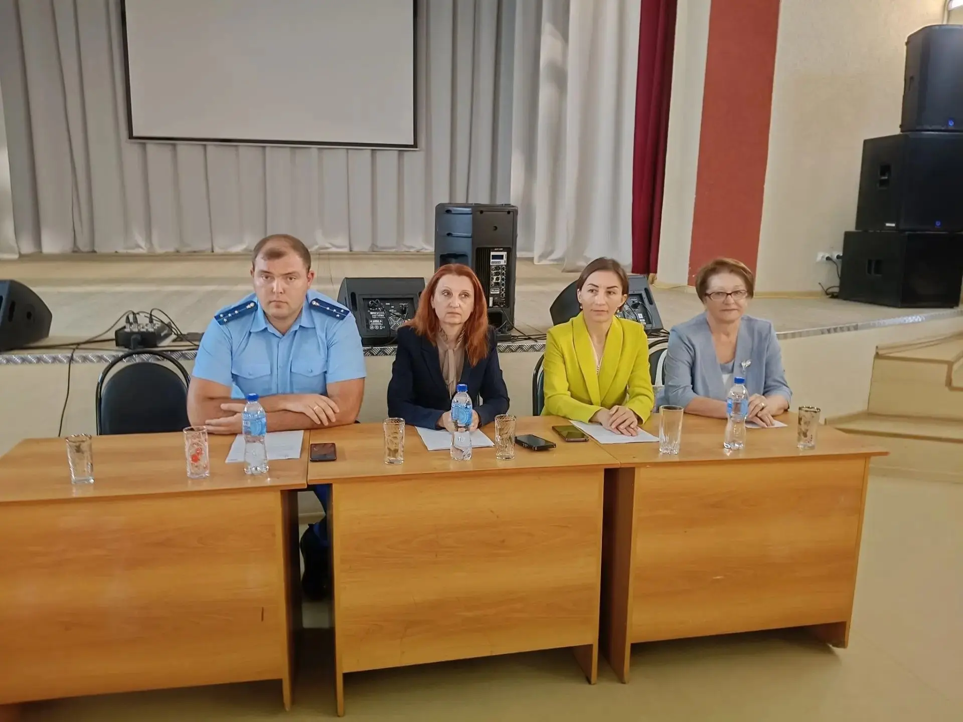 Врач-психиатр-нарколог Копылова И.Б. приняла участие в родительском собрании в Сосновоб...