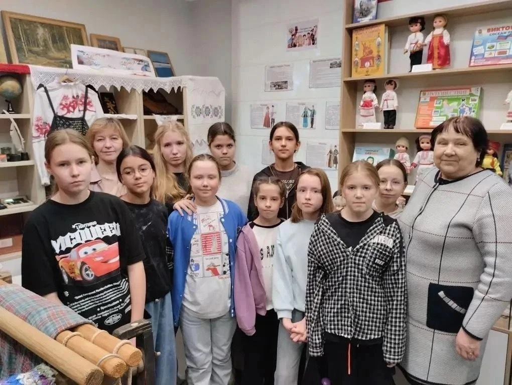 ☀️Летом школьники знакомятся с особенностями Кировской области

По инициативе министерства образован