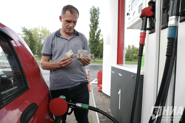 Нижегородцы пожаловались на нелегальных продавцов бензина