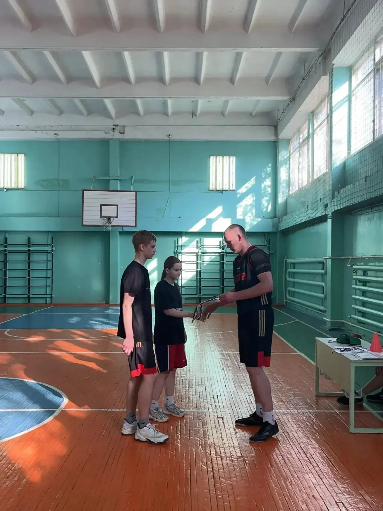 🏀 Турнир по стритболу в честь 81‑й годовщины Великой Отечественной войны 🏀  Вчера в нашей школе прош