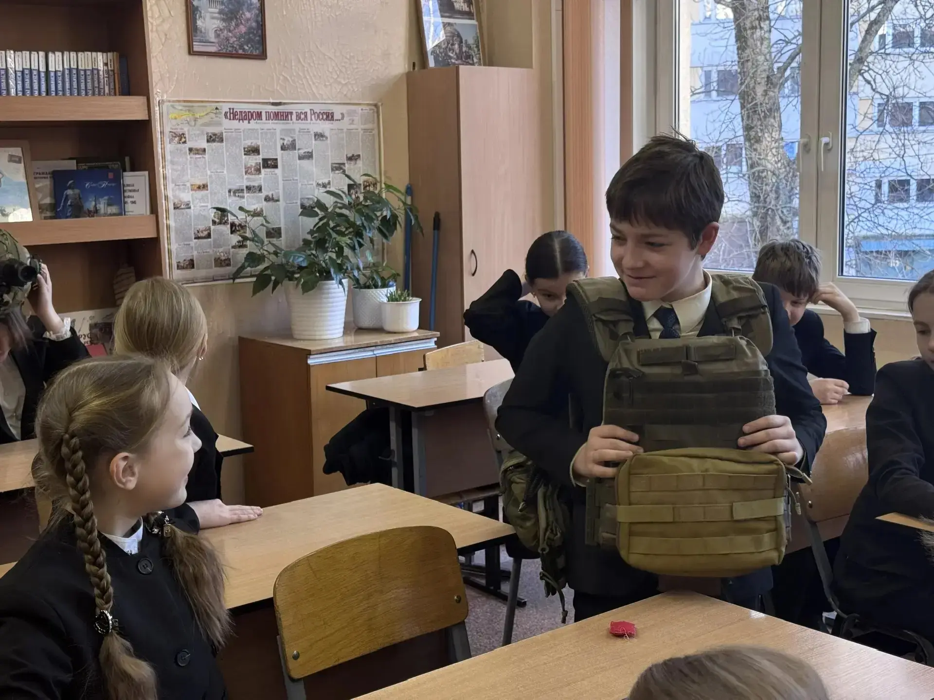 УРОК МУЖЕСТВА: Встреча с героями нашего времени   23 марта ученики 5.1 класса гимназии встретились с