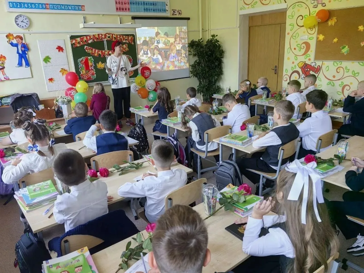 В благотворительной  акции «Помощь Приюту вместо цветов» 1 сентября принял участие 3"Э"...