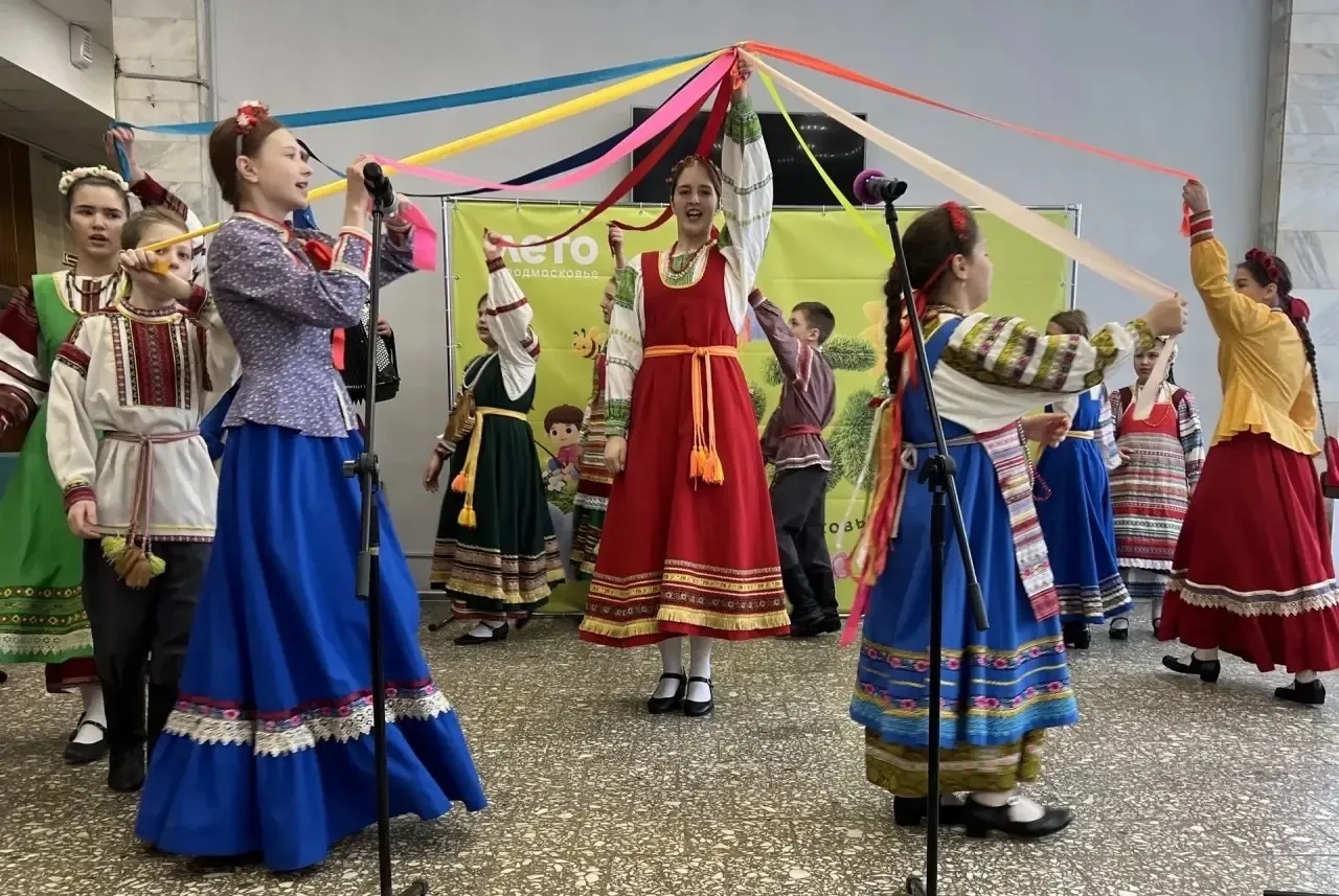 ☀️ По следам событий: Зазывали лето с «Затейниками» в Малаховке 
#досуг #кружки / Для детей и молоде