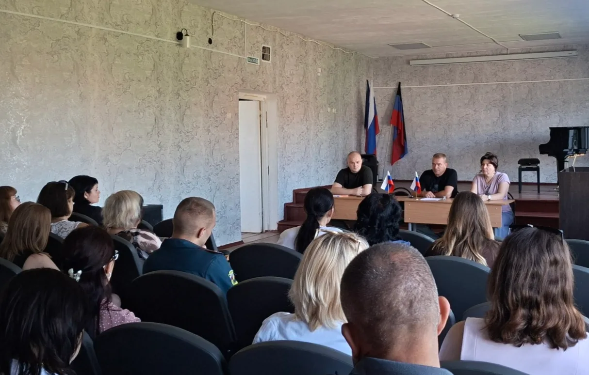 Отопительный сезон: в Иловайске оценили готовность к холодам 

В Иловайске активно ведется подготовк