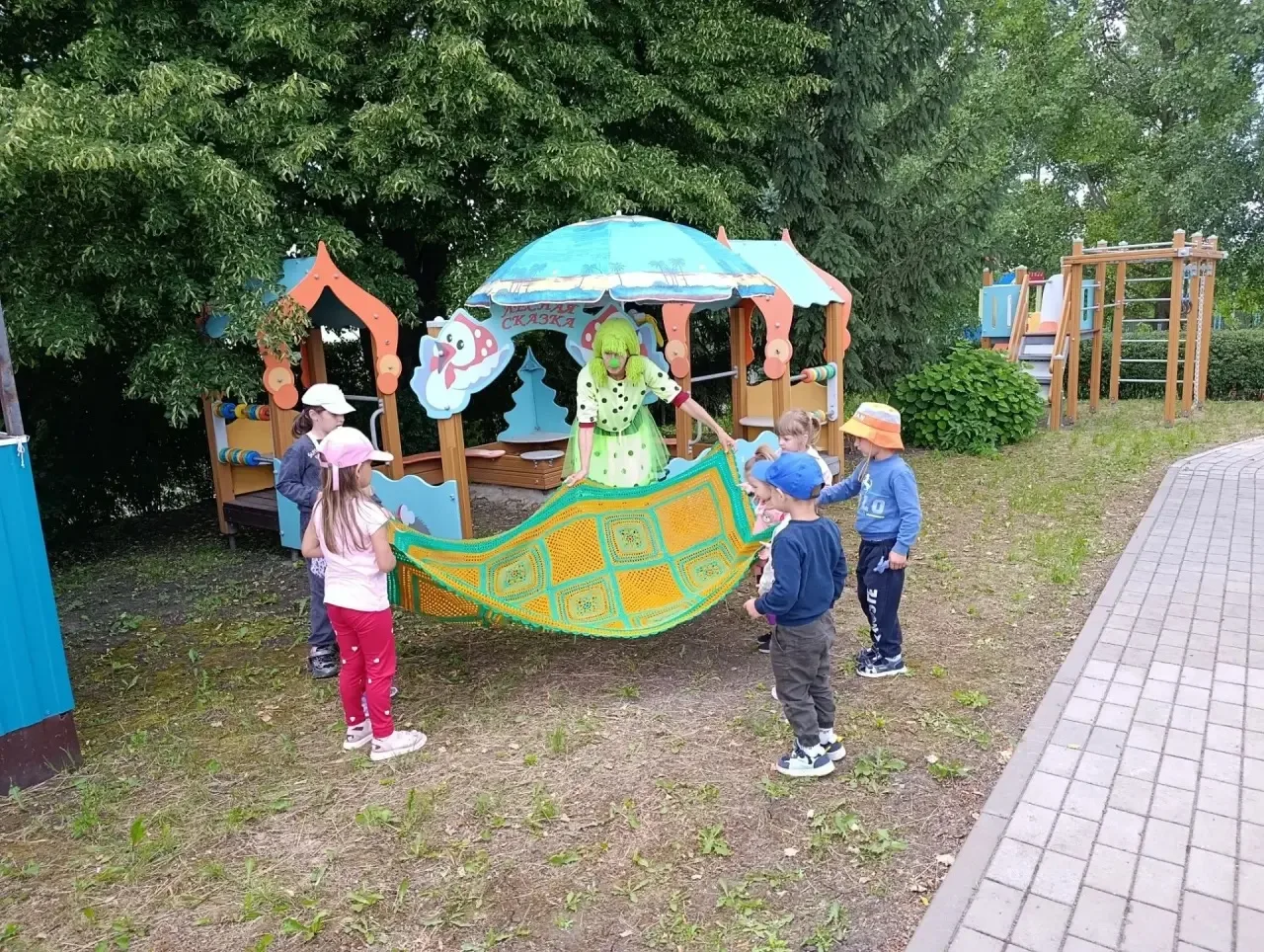 В июне ежегодно отмечается Международный день пикника🍎🍏🍊
Сегодня в нашем детском саду появился от