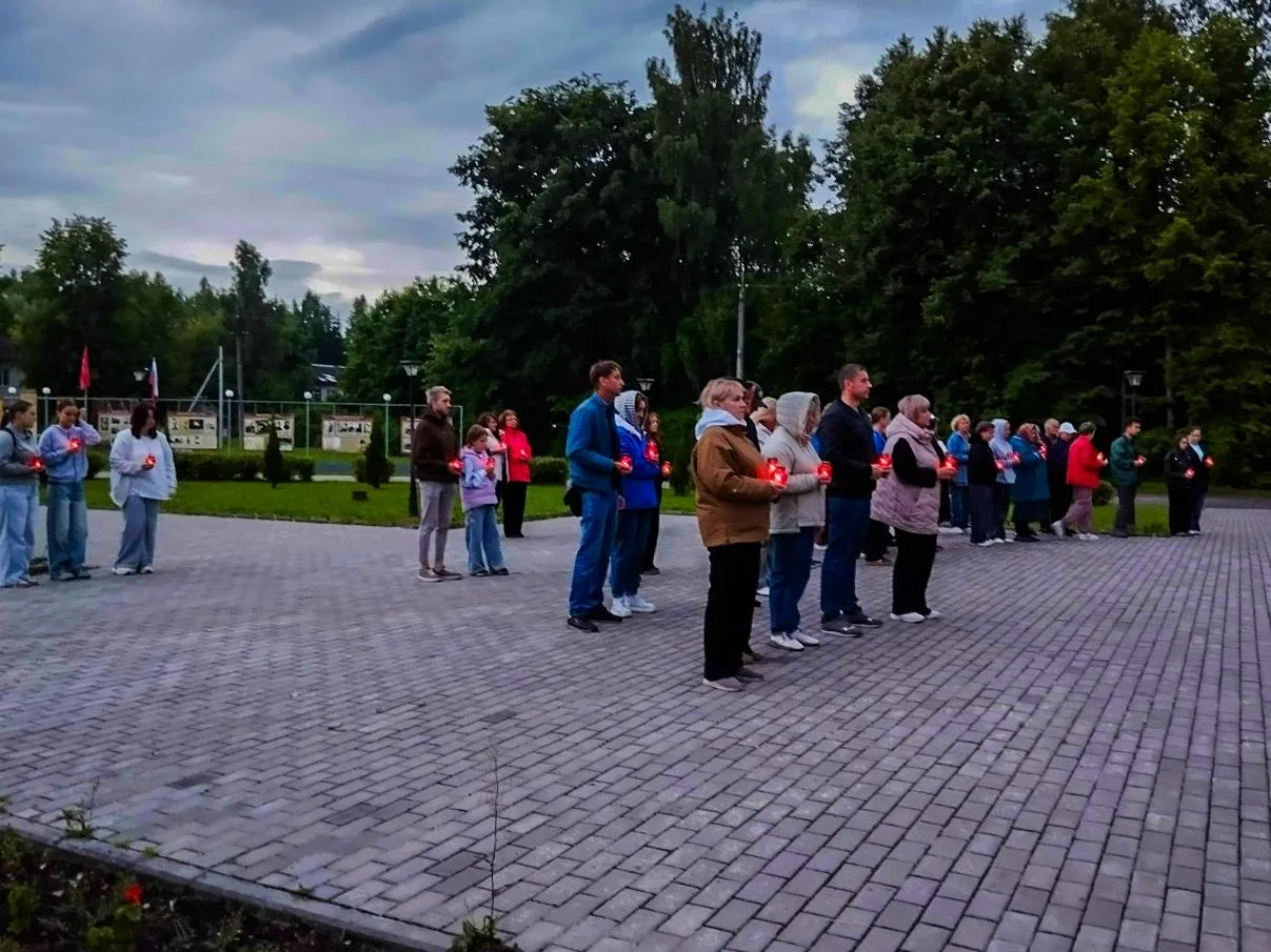22 июня в нашей стране наступает самое тихое утро года. Тишина эта тяжелая, наполненная незримым при