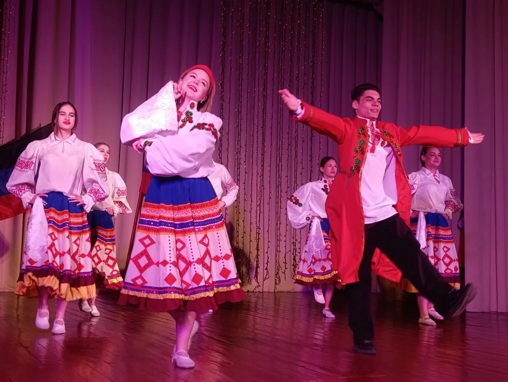 Фестиваль «Россия: мозаика культур» в Снежном: яркое представление многообразия народов