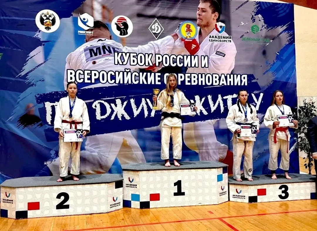 Наша ученица Брауска Амелия заняла 1 место на Всероссийских соревнованиях РОО ОГО ВФСО ...