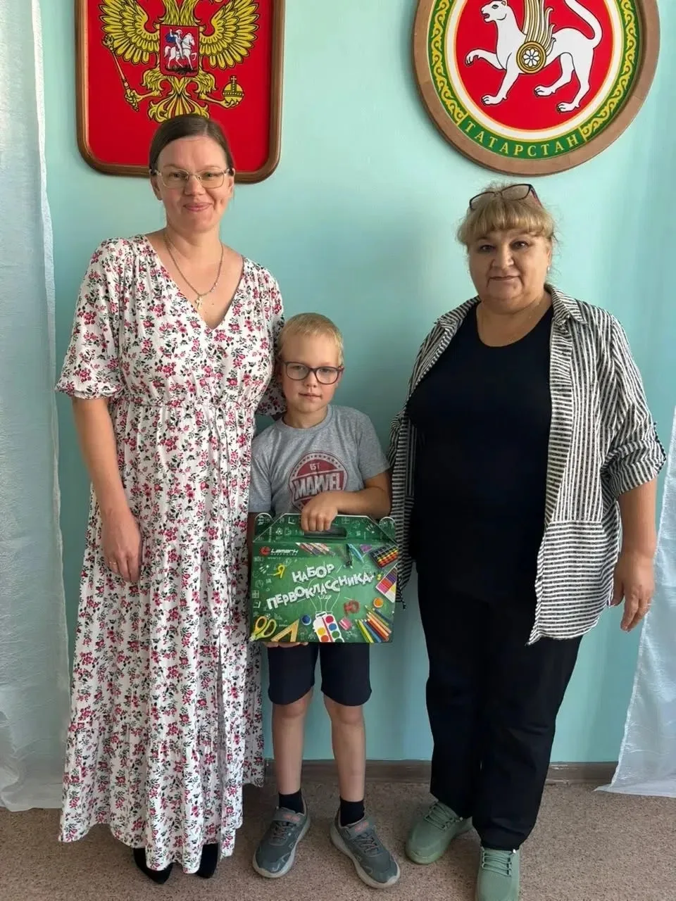 🔔Накануне нового учебного года мы вручили набор «Подарок первокласснику» члену профсою...
