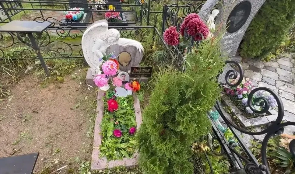 ⭐ Мальчик из детдома, который стал звездой  Василий Лыкшин родился в 1987 году в Подмосковье. Детств