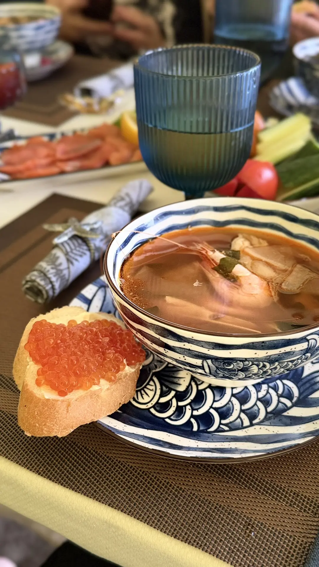 Простите меня, пожалуйста. Я понимаю, что это по-хамски🙈