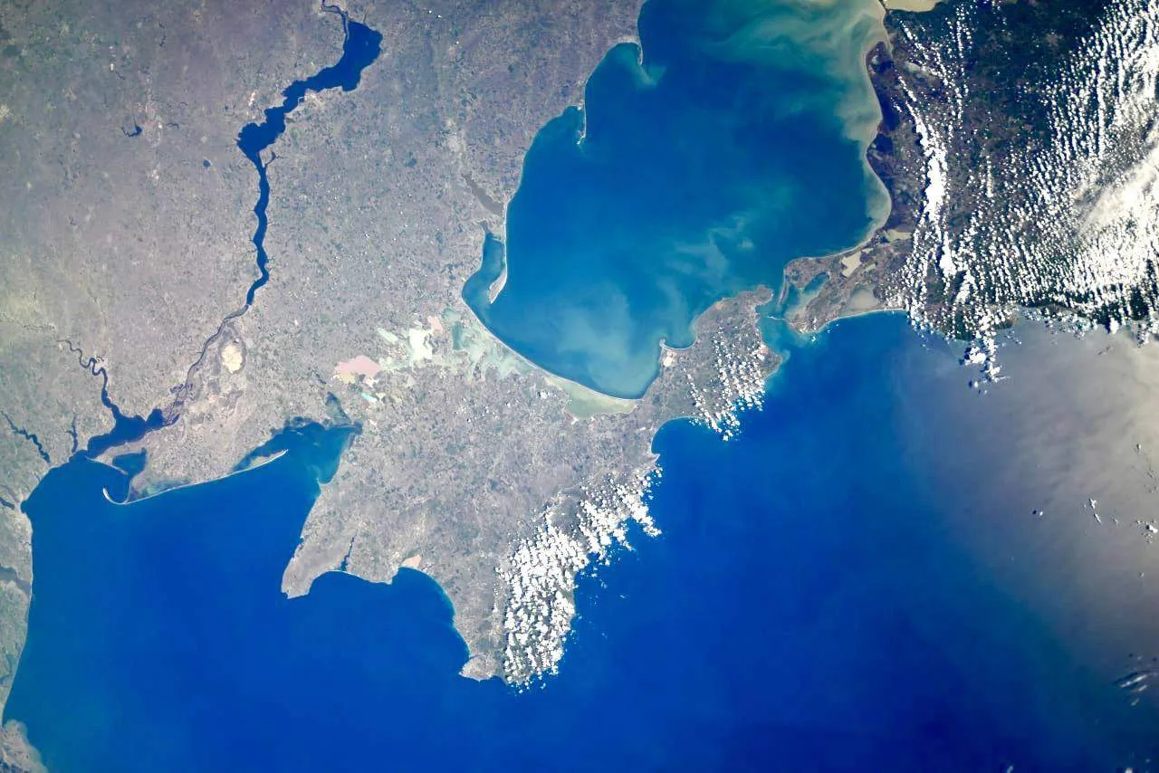 🚀 Космический вид на Крым и Черное море