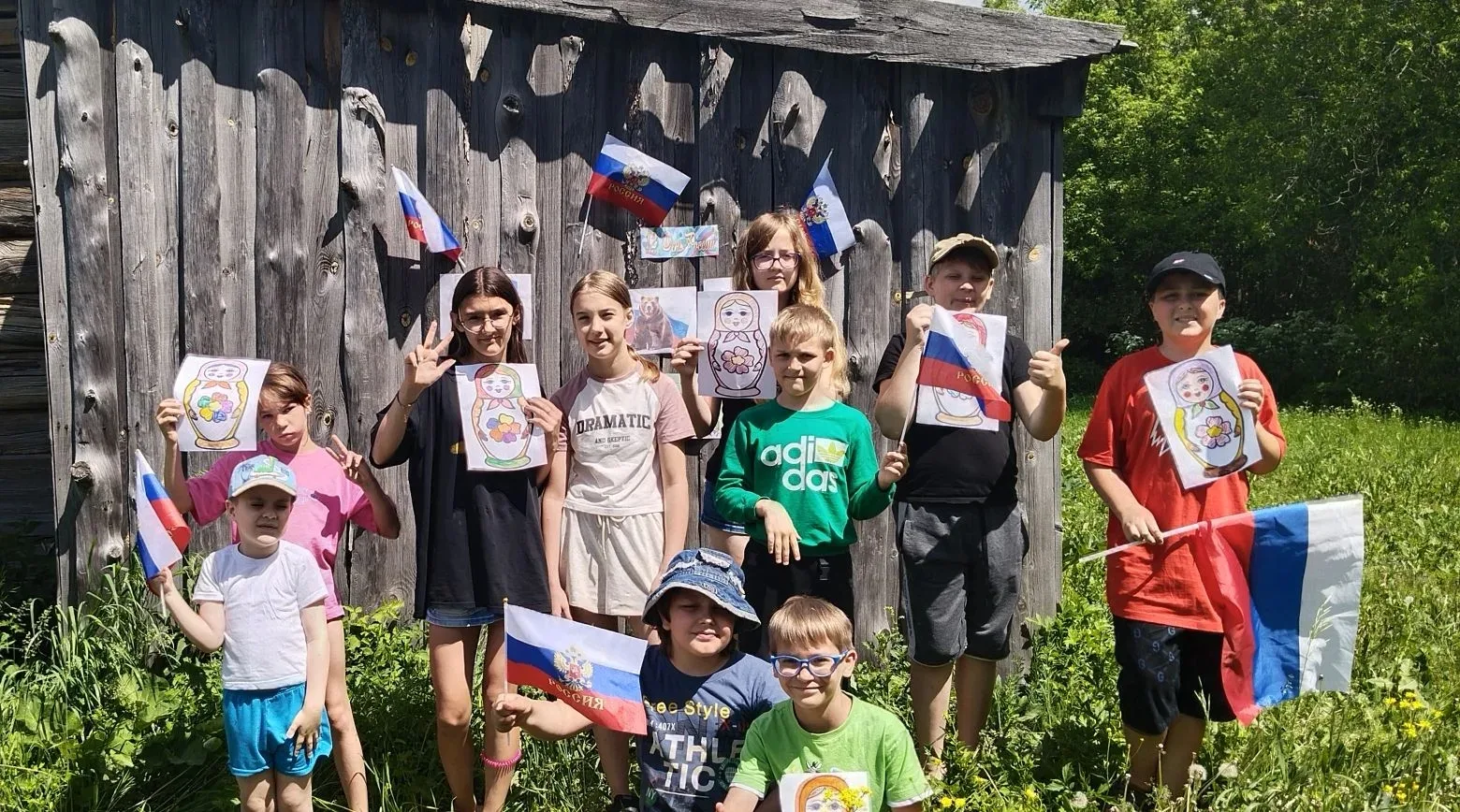 🇷🇺 В селе Озеро-Красилово прошло мероприятие «Я люблю России», посвящённое Дню России!

В рамках п