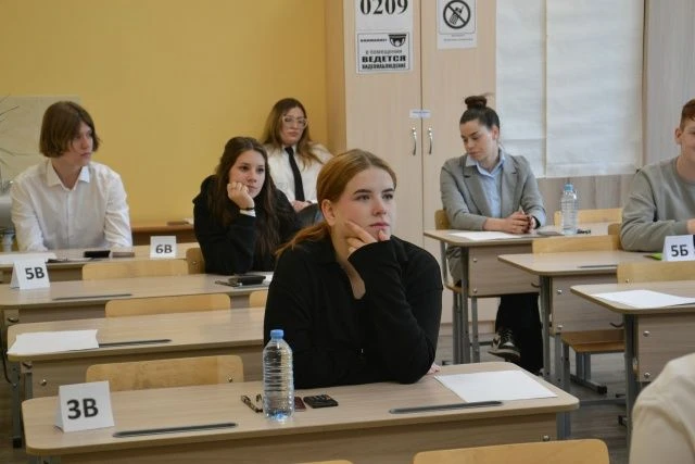 💯 Около 1,5 тысячи выпускников 11 классов Курганской области сдают сегодня, 11 июня, ЕГЭ по обществ