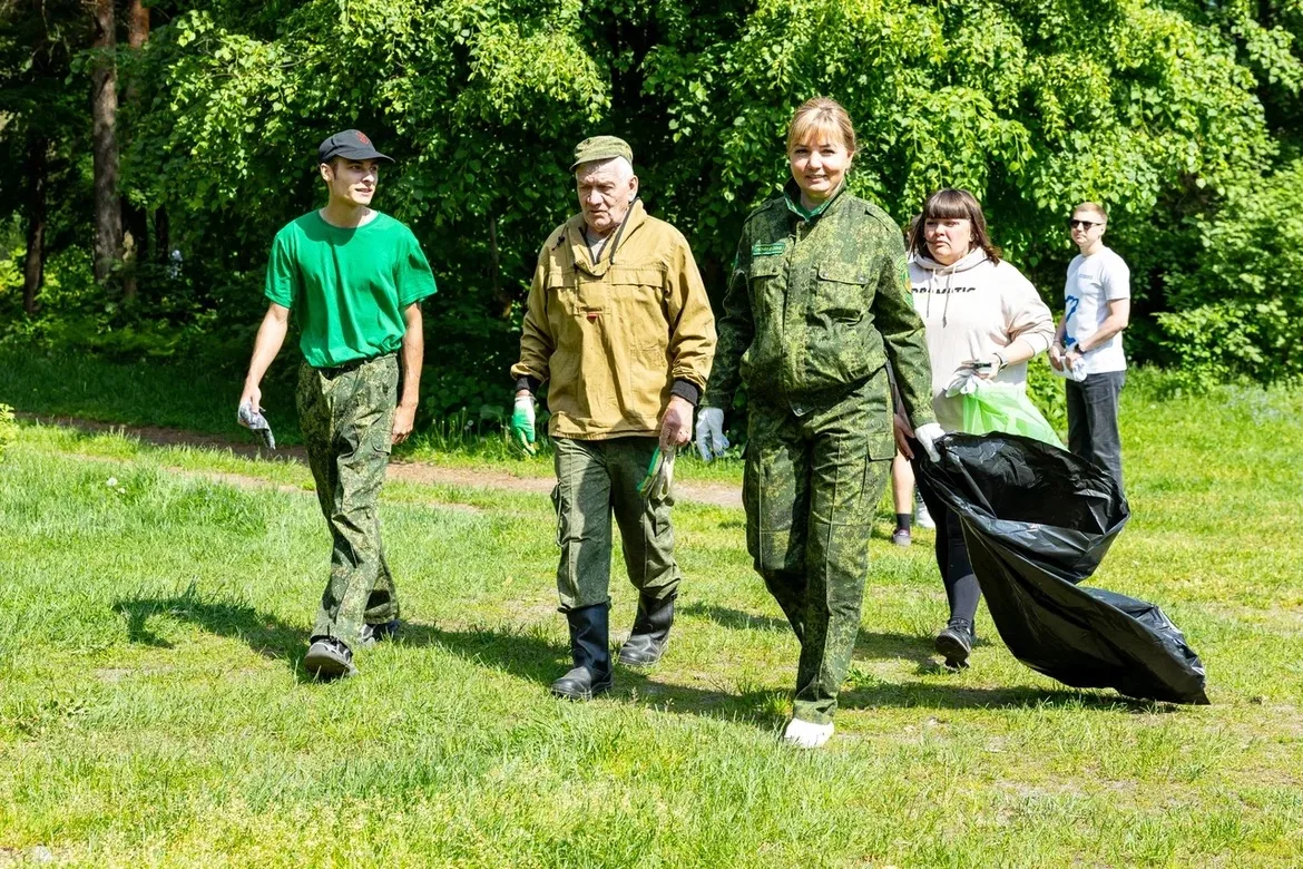 Наводим порядок вместе!   🌳В лесопарковой зоне близ Исаакиевского озера прошла экологическая акция «