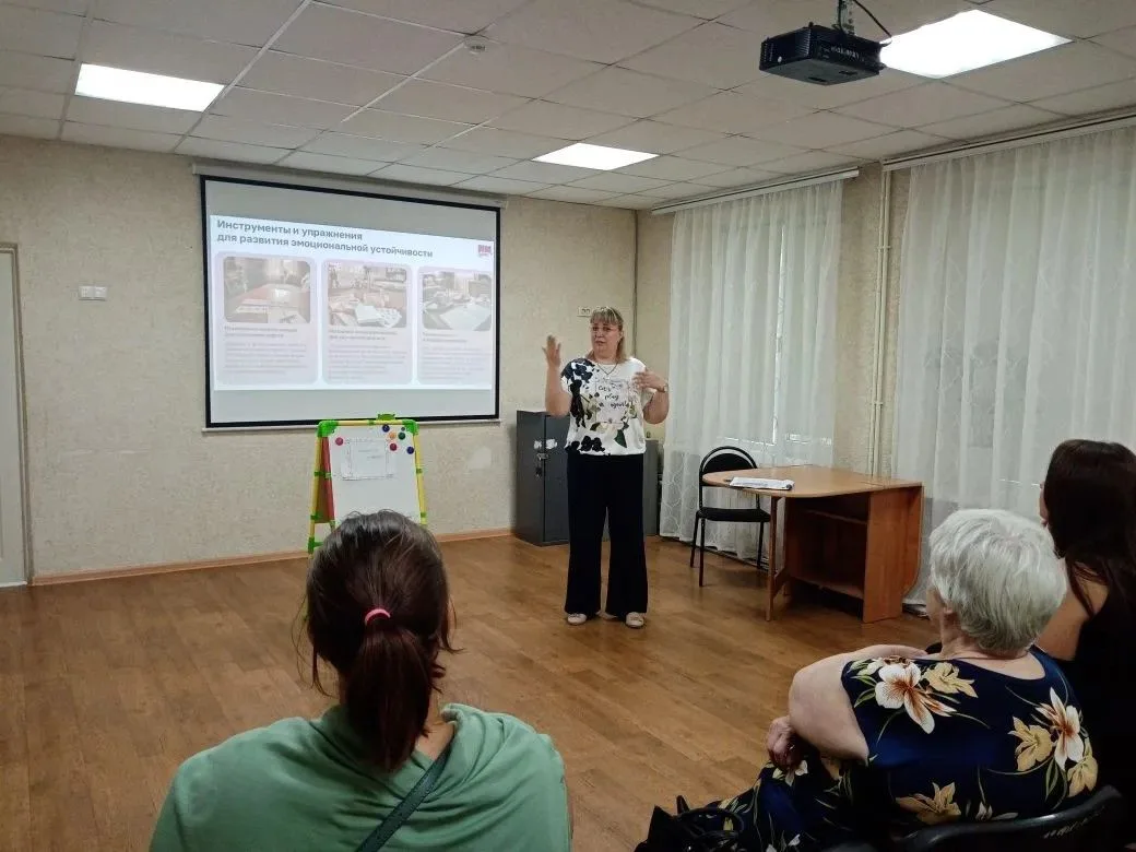 28.05.2026 года на базе  ГБУСОН РО ЦСПСД г. Азова  состоялась  встреча с родителями  в ...
