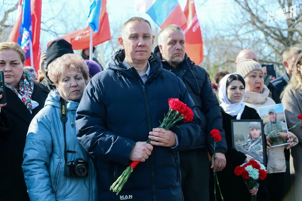 Вместе с земляками на Соколовой горе почтил память погибших участников СВО. Вечная памя...
