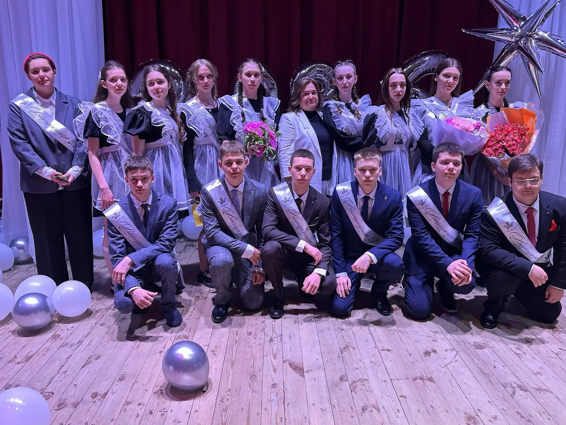 Вот и прозвенел последний звонок для выпускников 9 классов!