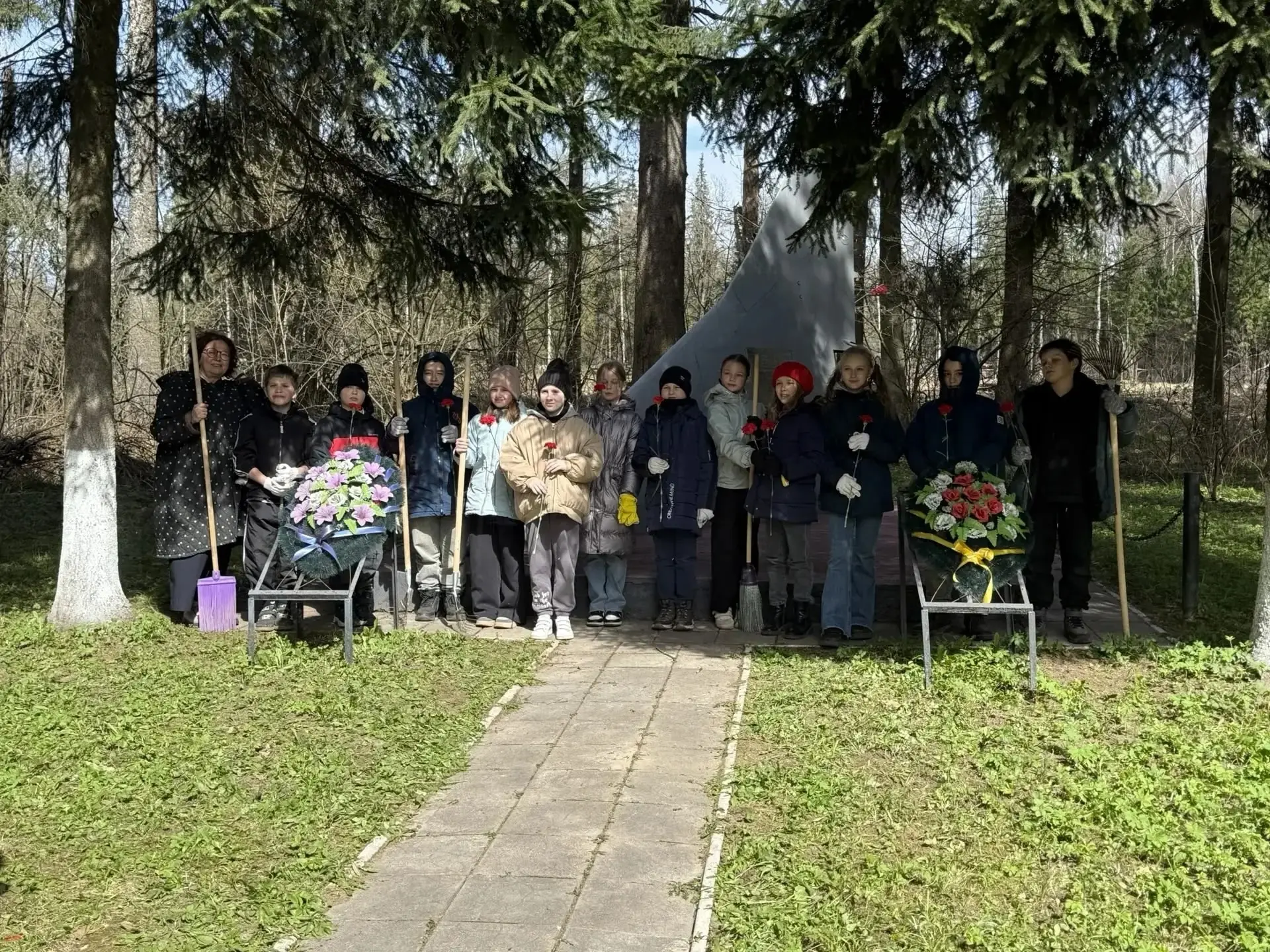 🌸 1 мая — Праздник Весны и Труда! 🌸  Более 130 лет этот весенний день в календаре многих стран! Рань