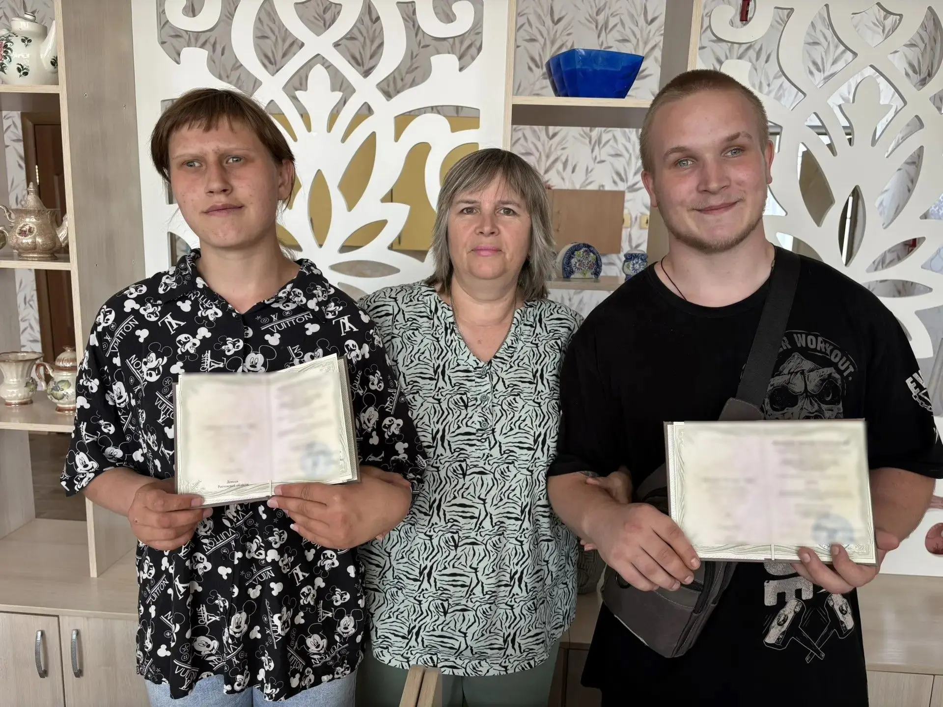 Возвращение к истокам: выпускники Донецкого центра помощи детям пришли в гости
Есть места, которые н