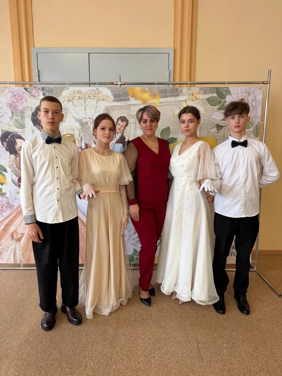 ​💃 Магия танца и блеск глаз: как прошел межшкольный бал!