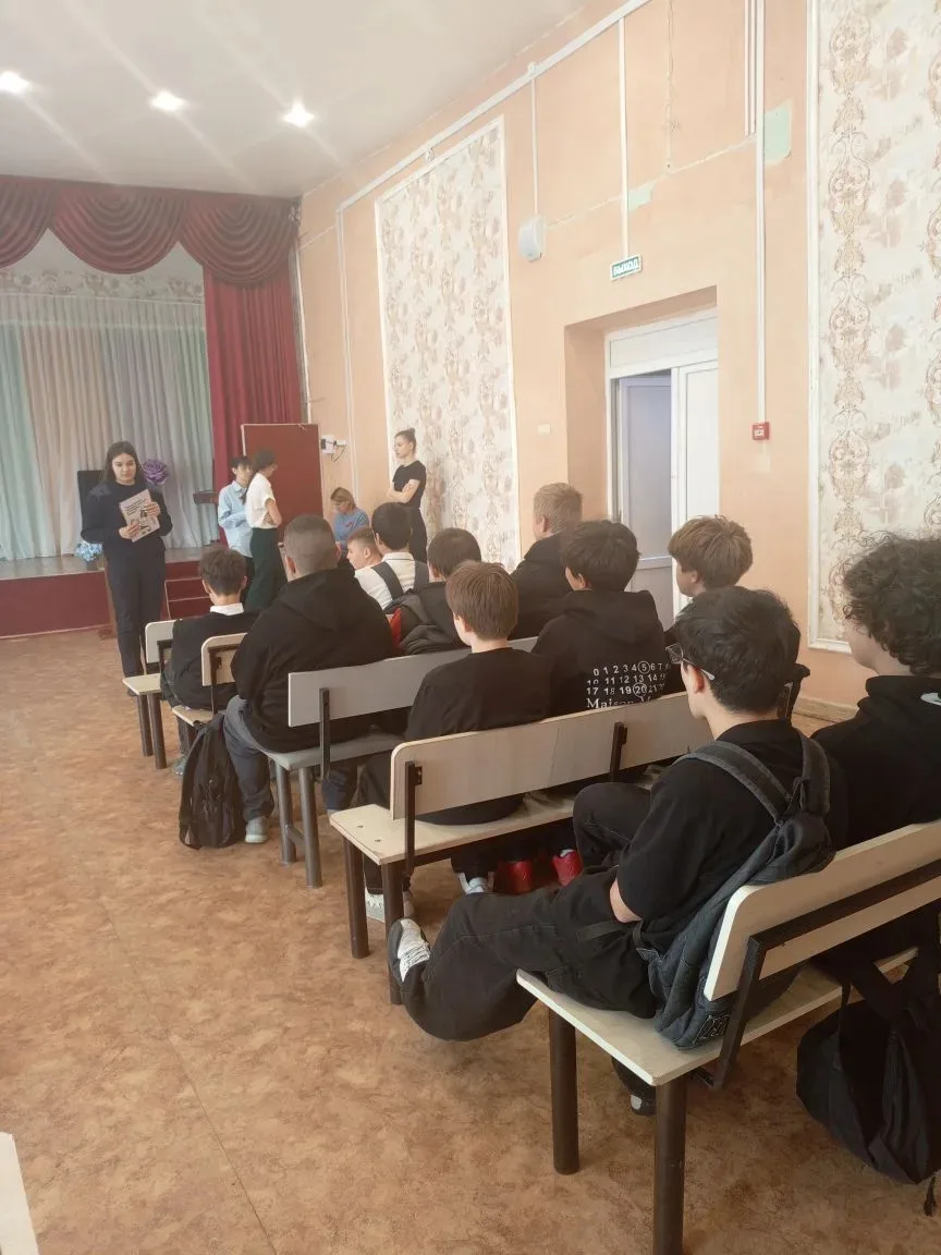 📌 Профилактическая встреча с инспектором ПДН в школе №4  В рамках профилактики правонарушений среди 