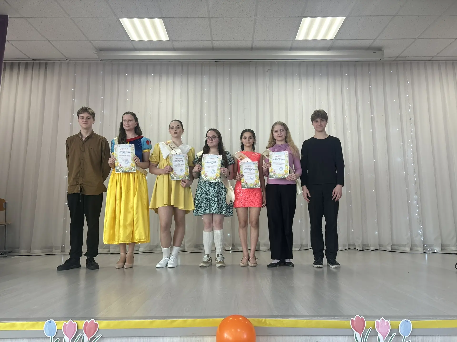 #СОБЫТИЯИНОВОСТИШКОЛЫ27 🌸 Весенний праздник красоты и таланта! В нашей школе состоялся яркий и незаб