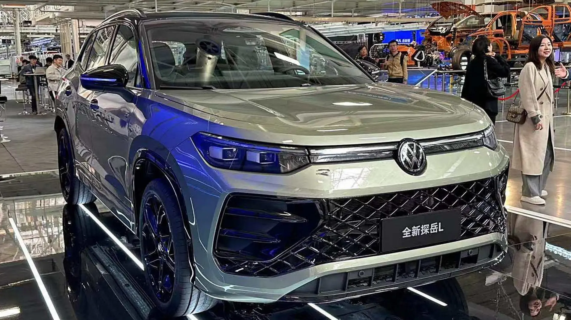 Volkswagen начнёт официально продавать в Казахстане Tayron L из Китая

Volkswagen сертифицировал для