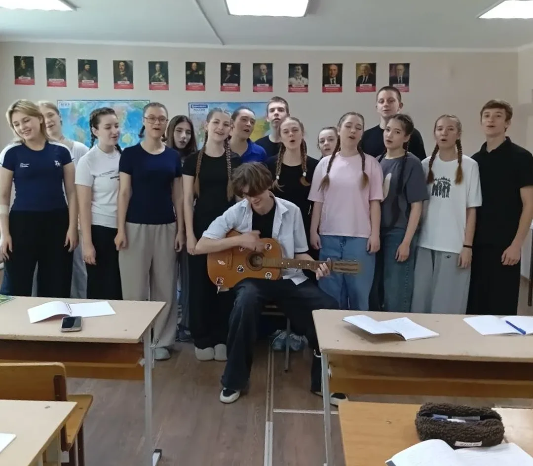 🇷🇺 В Ставропольском краевом колледже искусств прошло занятие из цикла «Разговоры о важном». Темой 
