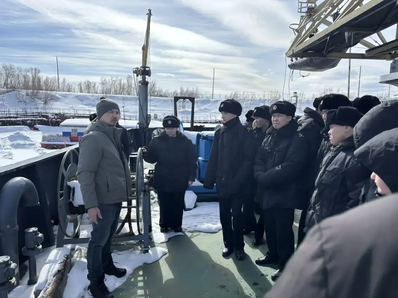 ГИДРОТЕХНИКИ В ГОСТЯХ У ГИДРОТЕХНИКОВ.  Ориентирование курсантов первых и вторых курсов на получаемы