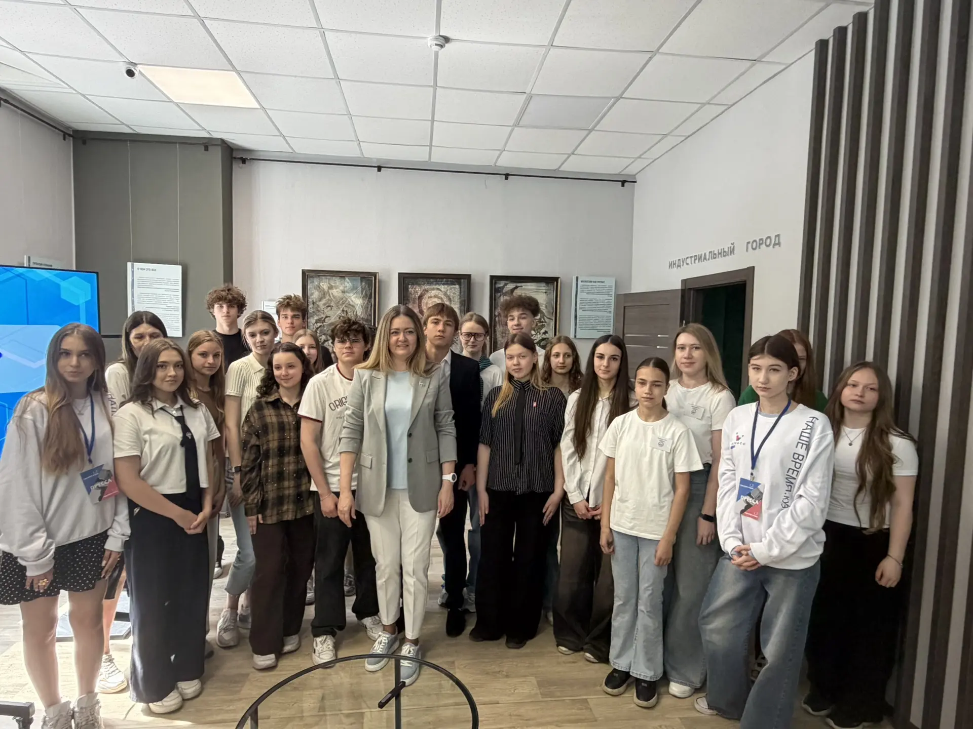 Юные медийщики узнали о выборах из первых уст 🗳️

28 мая прошла встреча председателя избирательной 