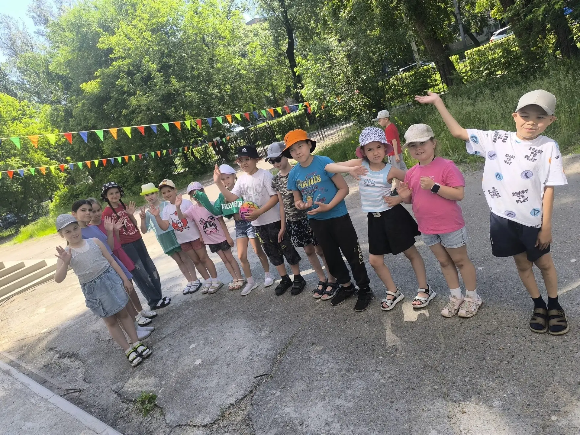 День с Движением Первых 🚀

Наши ребята с пришкольного летнего лагеря познакомились с Движением Перв