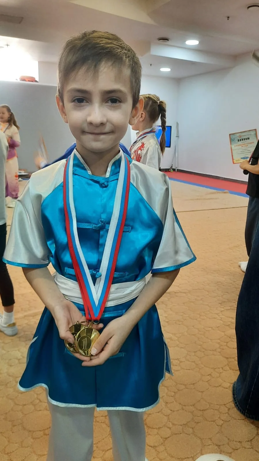 🥋 Боевое искусство с первых классов: Сергей Рябинин – чемпион по ушу!  В Центре развития и спорта «В