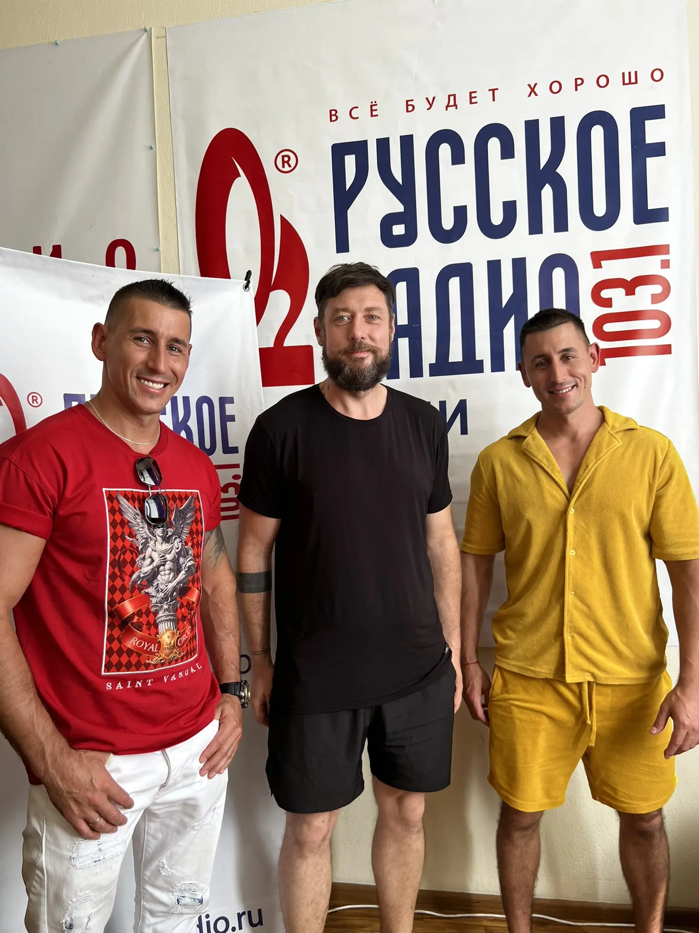 🦓ЗАКУЛИСЬЕ «АФРИКИ»: СЕКРЕТЫ В ЭФИРЕ «РУССКОГО РАДИО» ️