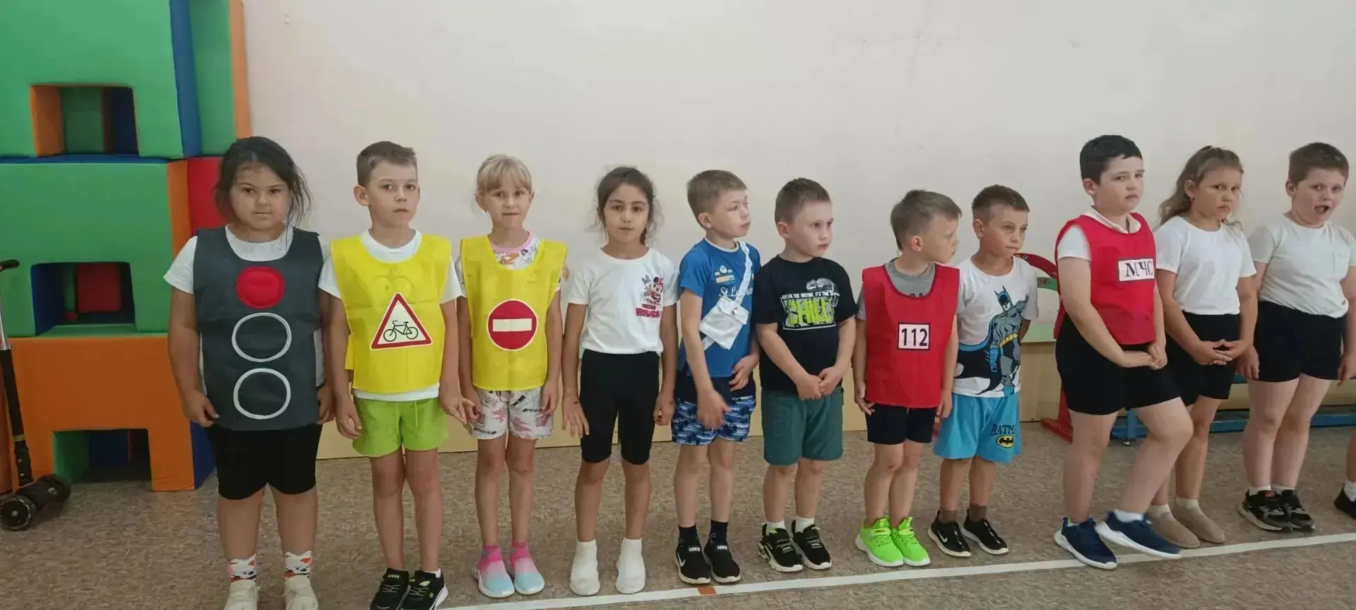 #ЦррДС54
🛴🚓🚲🚕🛻🚲🚔🚖🚍🚧
Сегодня в нашем саду прошло яркое летнее спортивно-музыкальное развлеч
