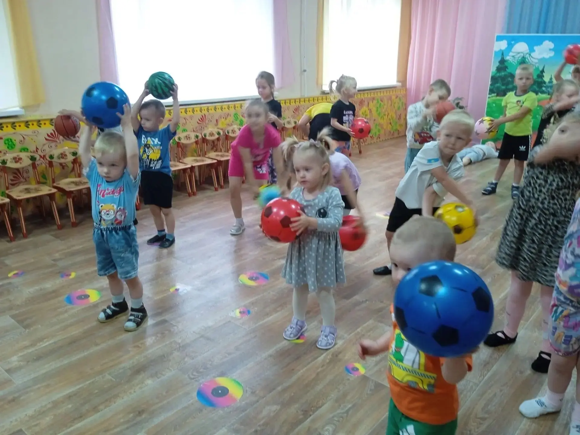 🎉🎶 Утро 17 августа 2026г. в детском саду №44 п. Полуночное началось с музыкальной зар...